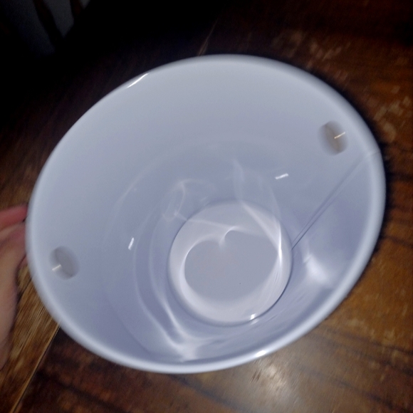 Spongebob x Easter tin bucket BNWOT VHTF RARE - Picture 3 of 4